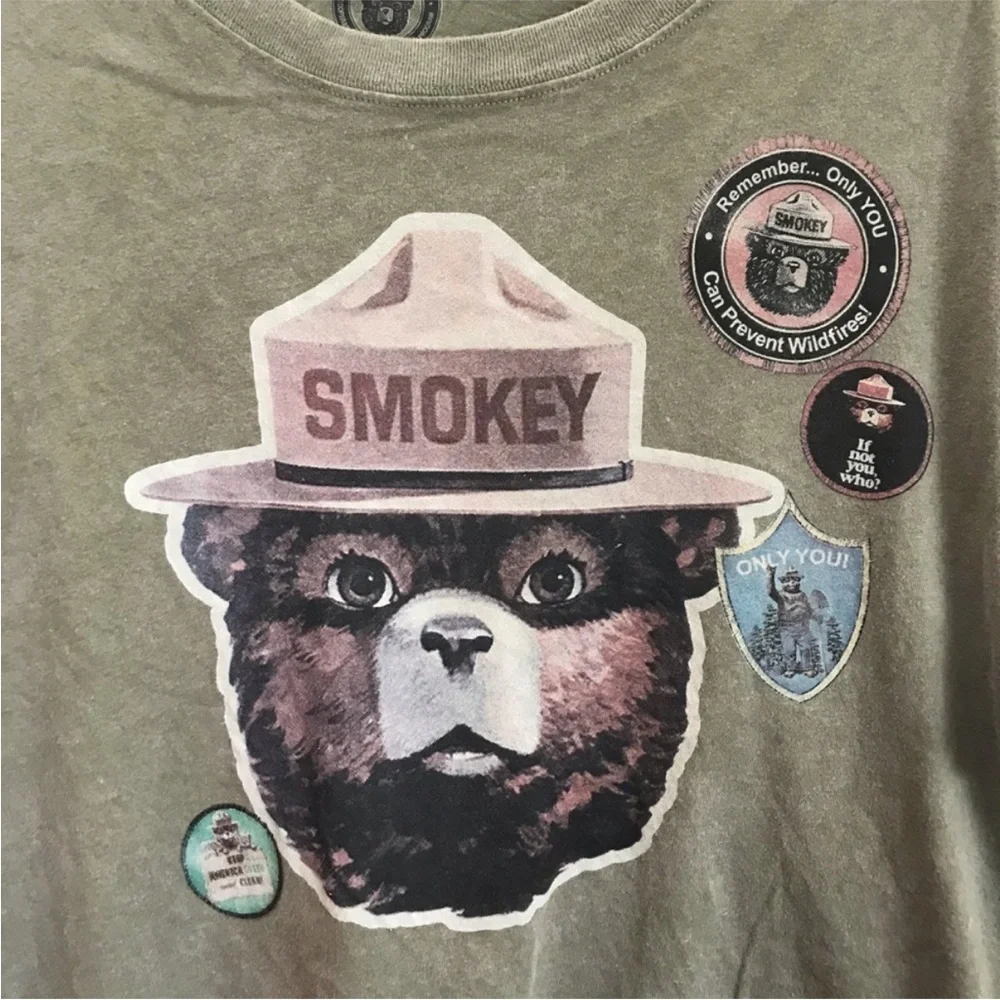 Smokey The Bear Tshirt Cropped Relaxed Tee Green - Picture 2 of 3